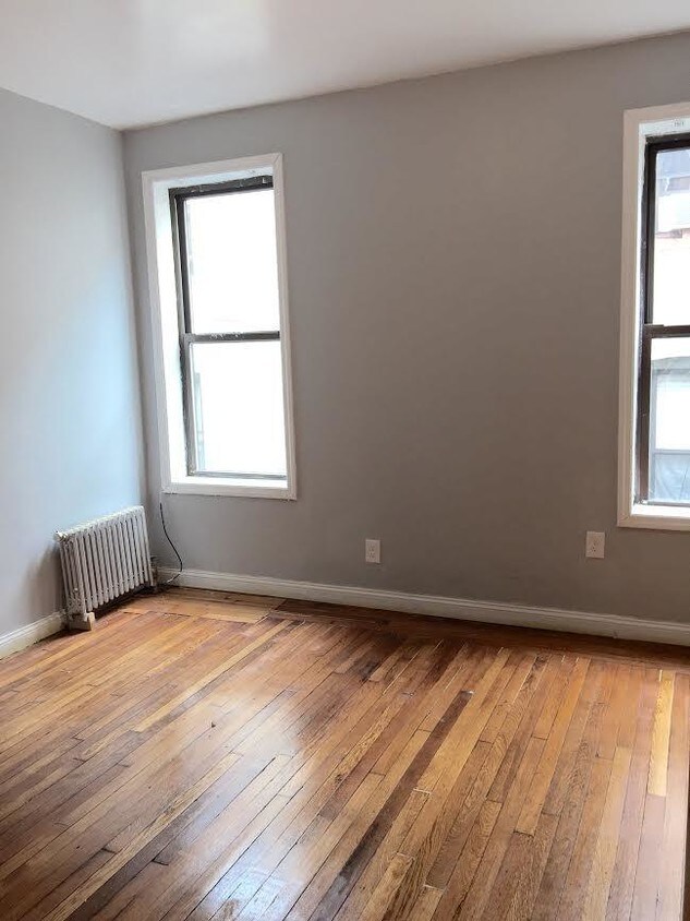 Building Photo - 145 Audubon Ave