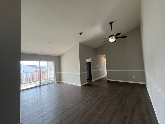 Building Photo - 305 Rain Water Way