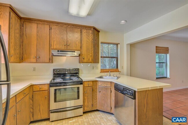 Building Photo - 718 Exton Ct