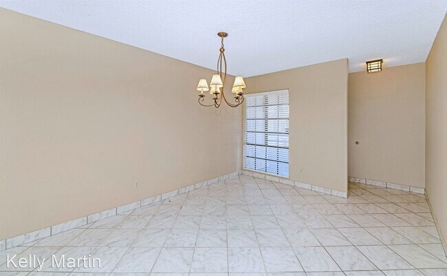 Foto del edificio - 2 br, 2 bath House - 5219 N 24th St #203