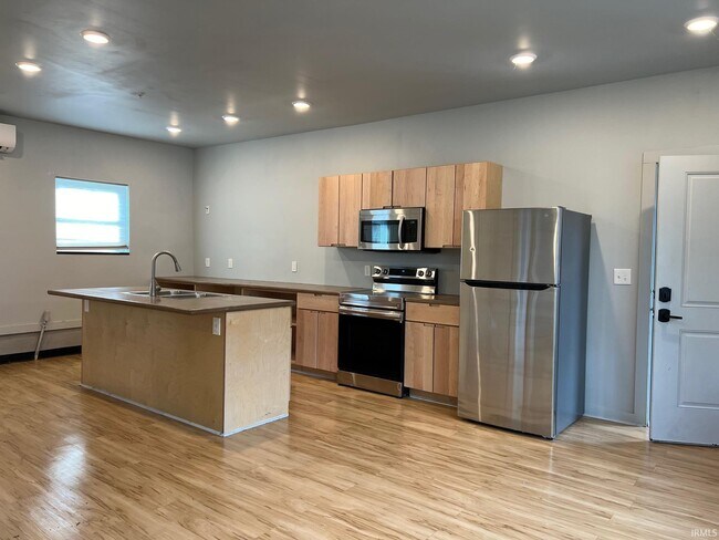 Foto del edificio - 1301 S Walnut St