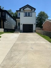 Building Photo - 6321 Alamo Pl