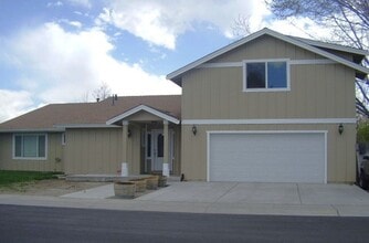 Building Photo - 1763 Fir Tree Cir