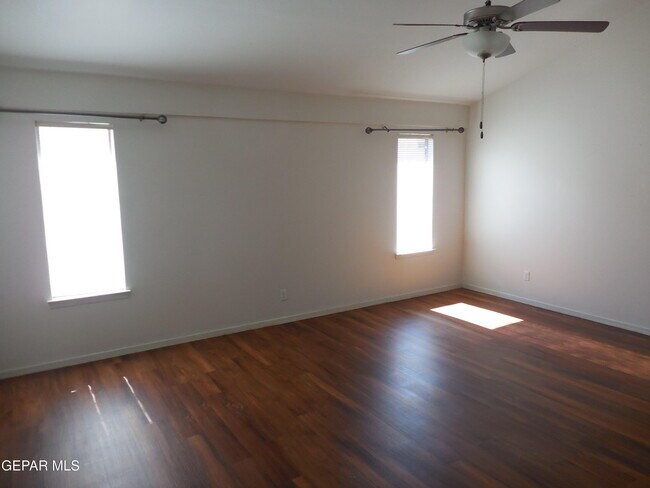 Foto del edificio - 4925 Copper Ranch Ave