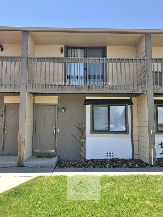Building Photo - 513 Comanche Village Dr