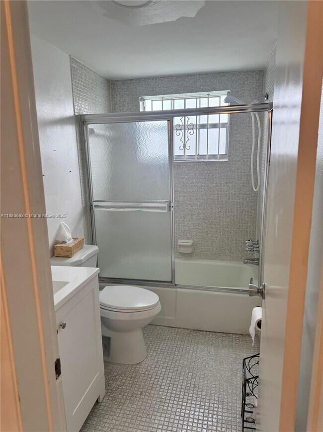 Building Photo - 4141 NW 44th Ave