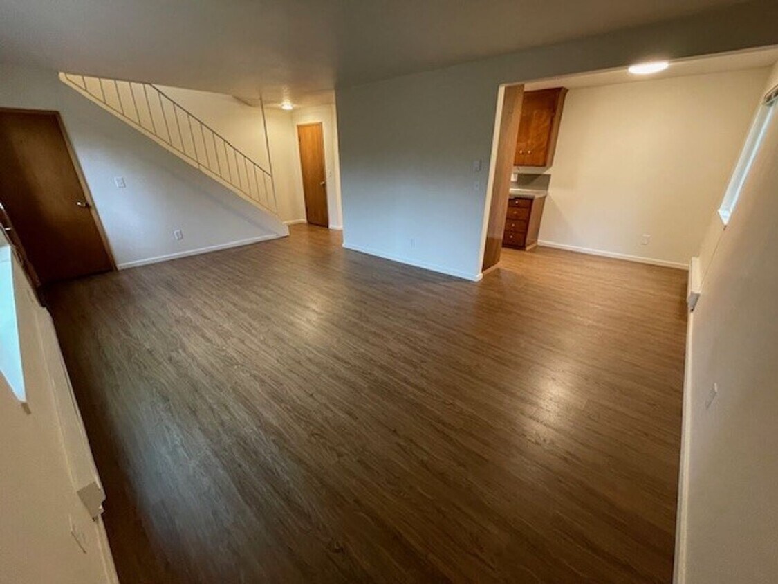 Foto principal - (6E) 9536-40 8th Ave. N.W.