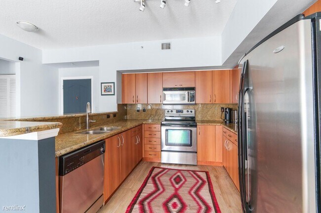 Foto del edificio - 3 br, 2 bath House - 250 NE 3rd Ave # 1412