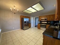 Foto del edificio - 11703 S Fir Ave