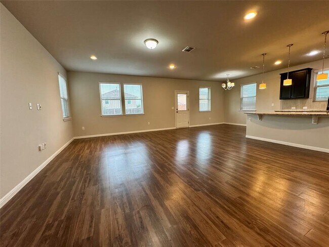 Building Photo - 219 Wapiti Rd