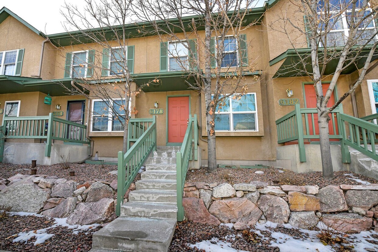 to the beautiful updated townhome Alquileres en Colorado