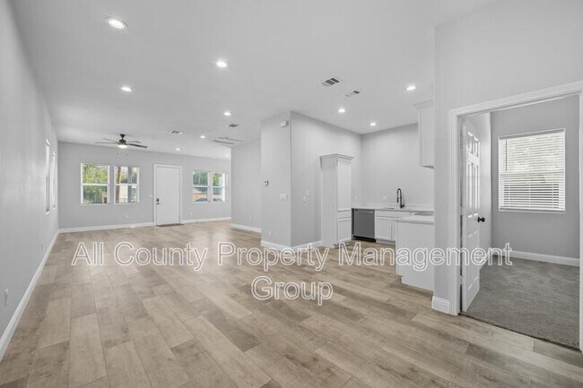 Foto del edificio - 914 E Tucker St