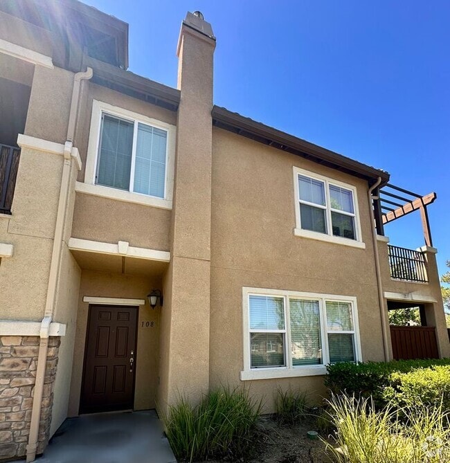 Building Photo - 15659 Vista Way