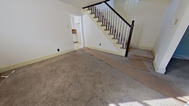 Building Photo - Semi Detached