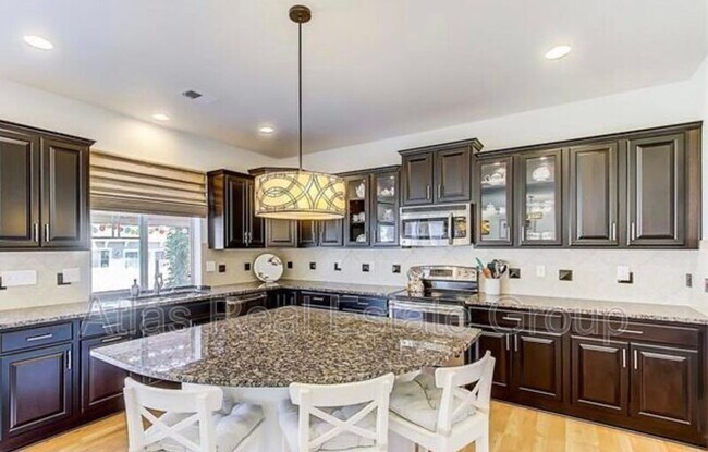 Building Photo - 4477 Walden Way