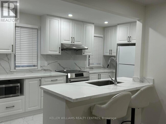 Building Photo - 104 Gunn St