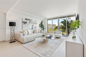 Building Photo - 10281 W Bay Harbor Dr