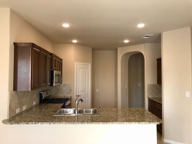 Building Photo - Beautiful Home in Parks Bell