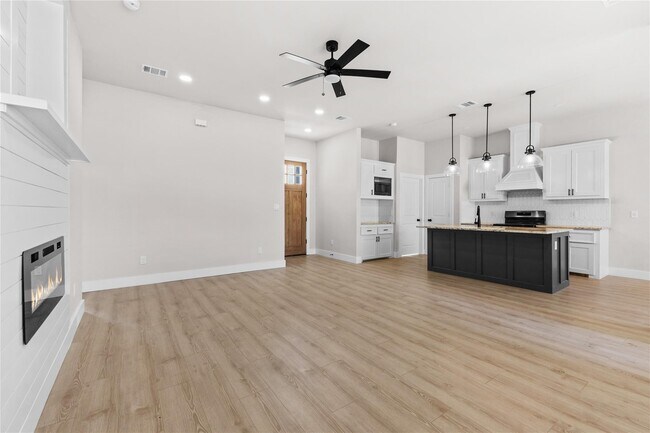 Foto del edificio - 2315 Progress Dr