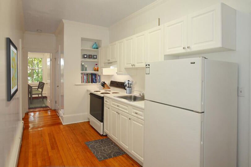 Primary Photo - 17 Fairbanks St