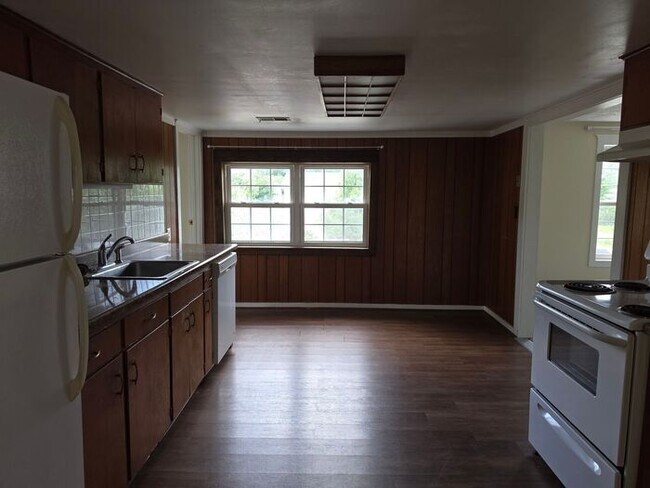 Foto del edificio - 2 bedroom unit in Berrien Springs