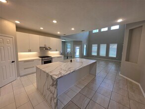 Building Photo - 4427 Garden Ridge Ct
