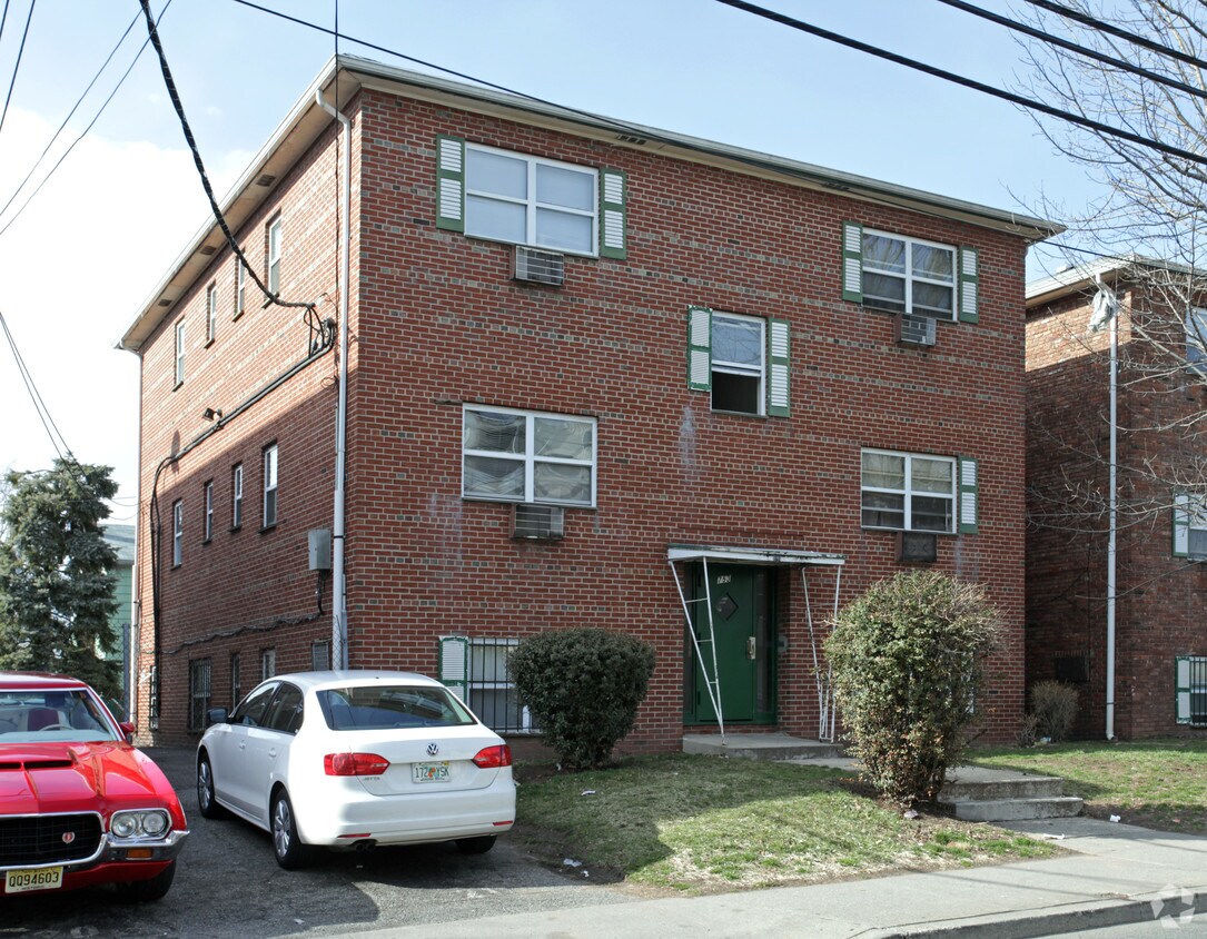 Foto principal - 753 Grove St