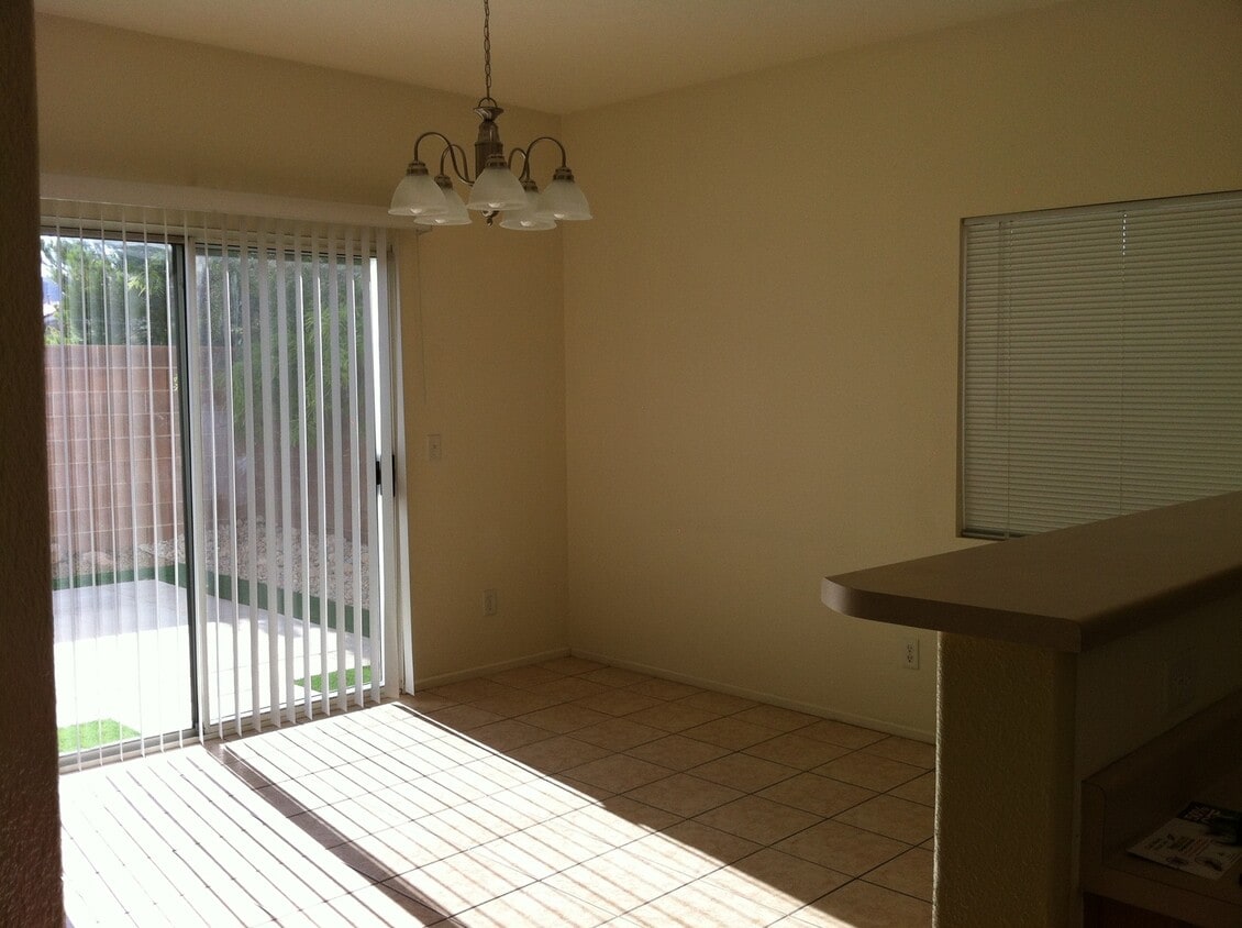 Building Photo - near school, park and shopping