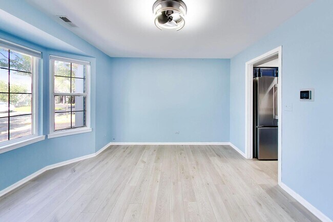 Foto del edificio - 505 Newbury Dr