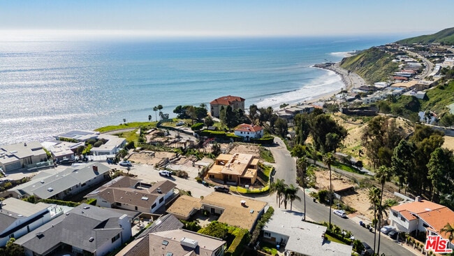 Building Photo - 17921 Vicino Way