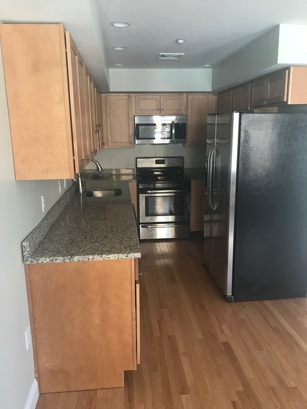 Building Photo - 50 Main St