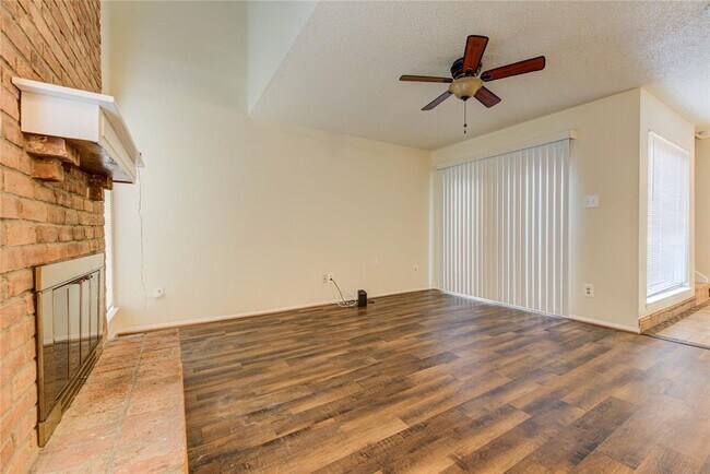 Building Photo - 3200 S Gessner Rd