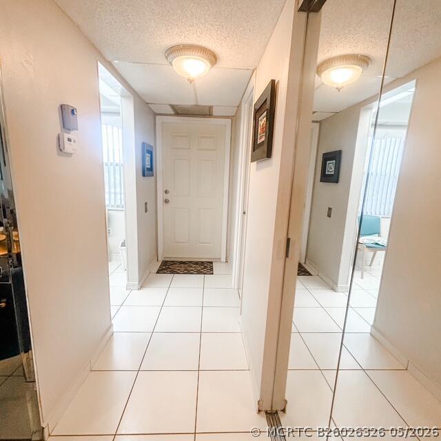 Foto del edificio - 9200 Lime Bay Blvd