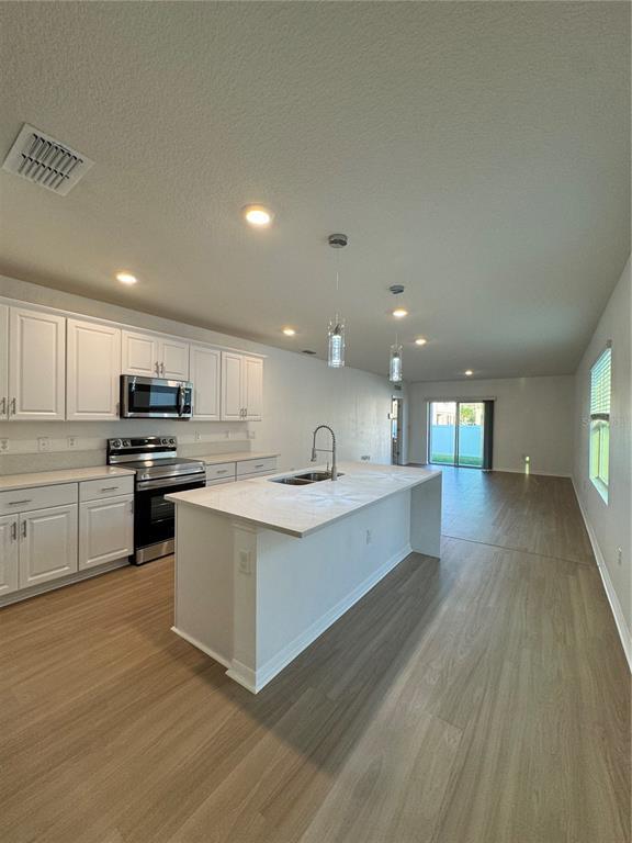 Foto del edificio - 1541 Fernmeadow St