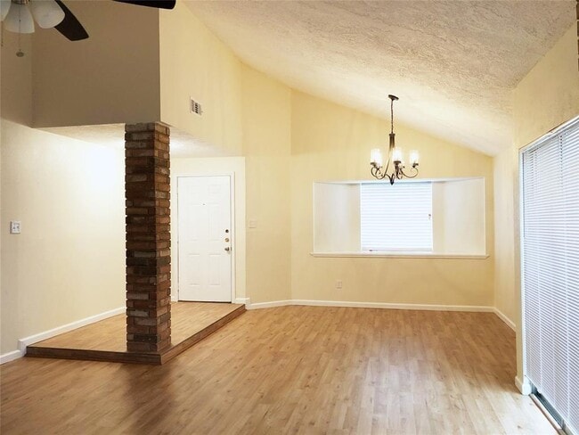 Building Photo - 24110 Red Sky Dr