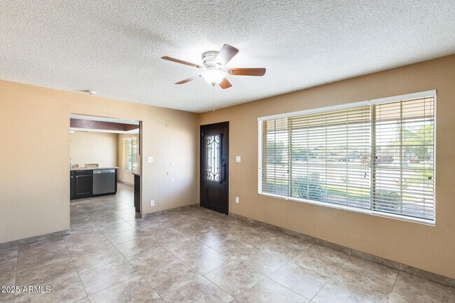 Foto del edificio - 17633 N 15th Ave