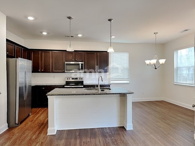 Building Photo - 2452 Napa Valley Dr