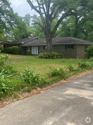 Building Photo - 6350 Gilbert Dr W