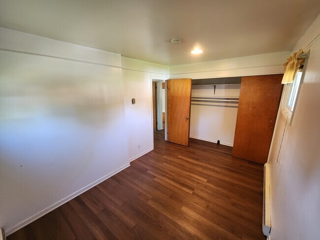 Dormitorio trasero - 5409 Sandusky Rd