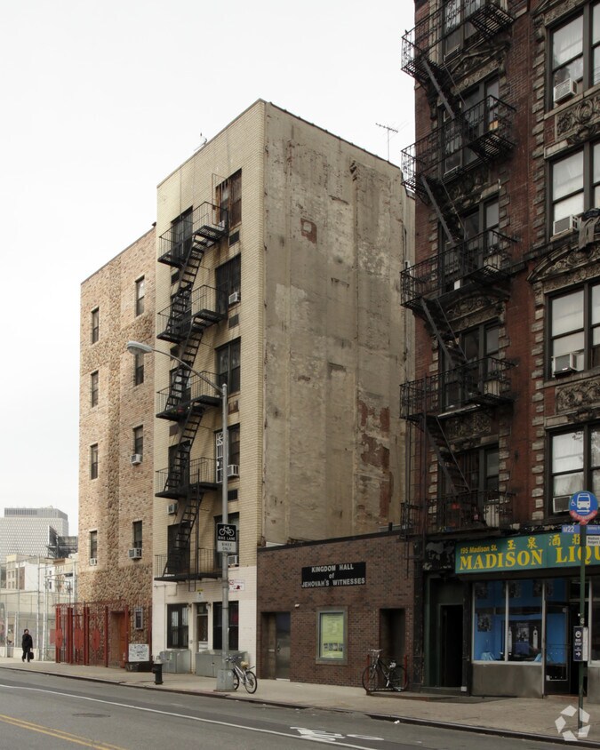 Primary Photo - 191 Madison St