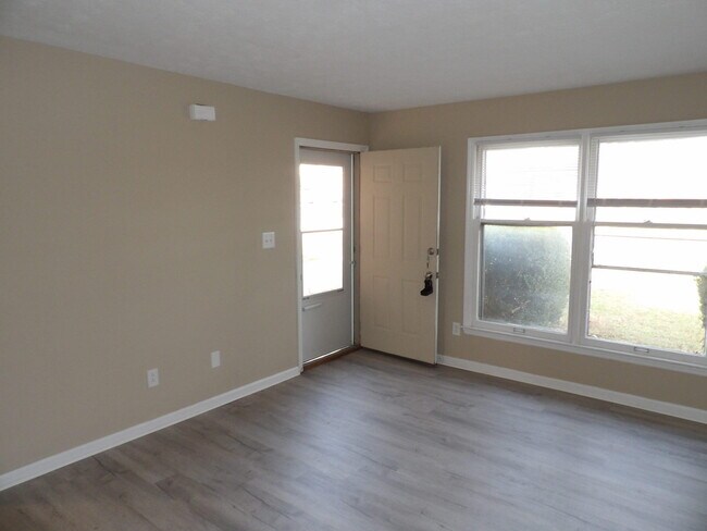 Building Photo - 115 Potomac Ct