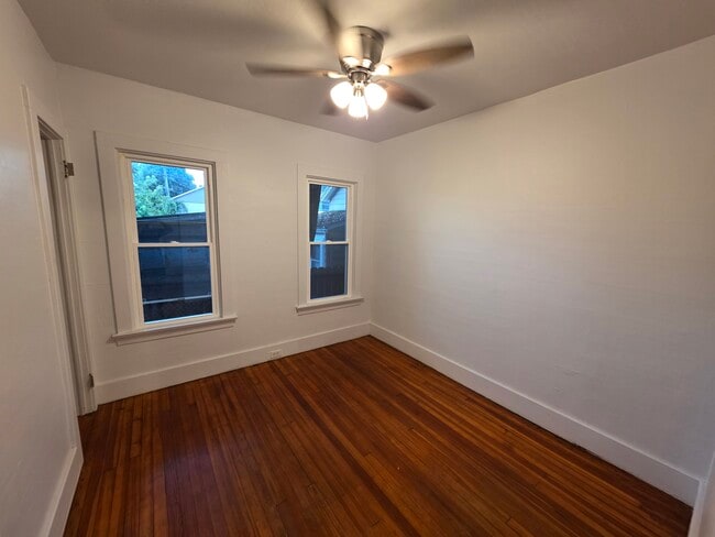 Building Photo - 681 Meigs St
