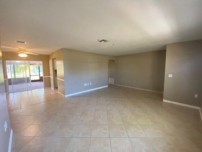 Foto del edificio - 1003 SE 26th St