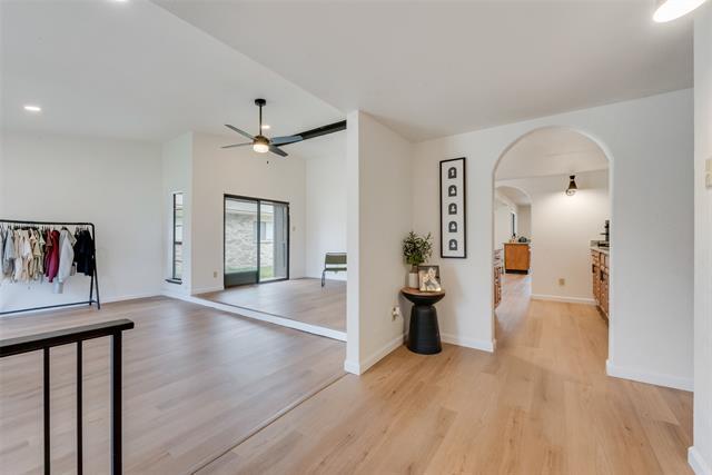 Foto del edificio - 2410 Cedar Elm Ln