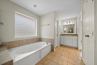 Building Photo - 1517 Asbury St