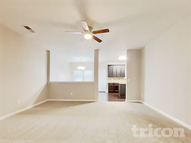 Foto del edificio - 121 Southwind Cir