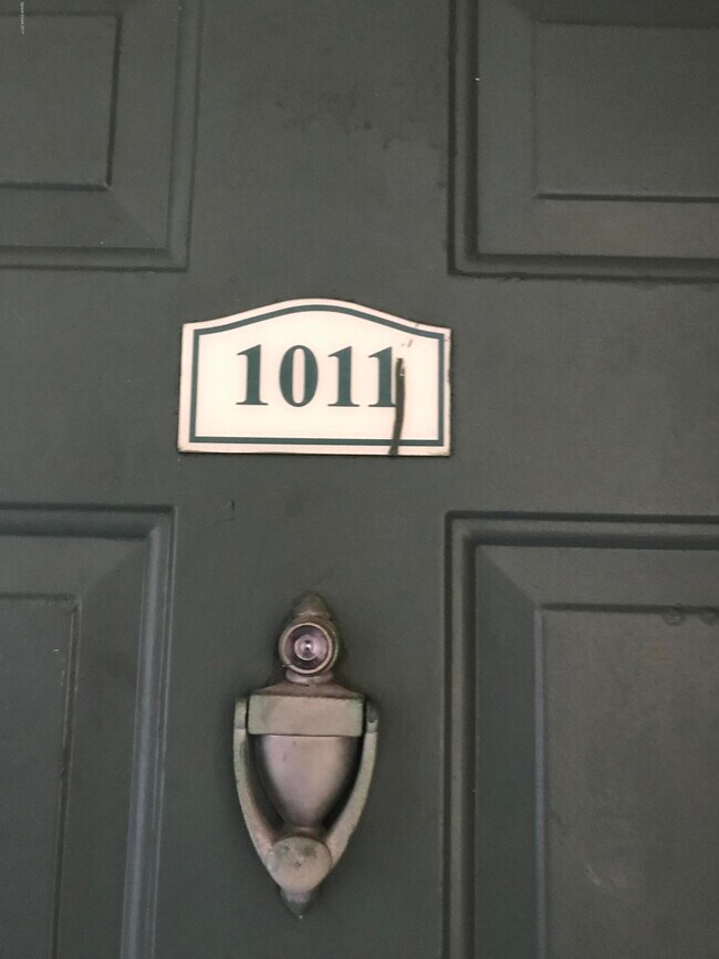 Foto del edificio - 7667 N Wickham Rd