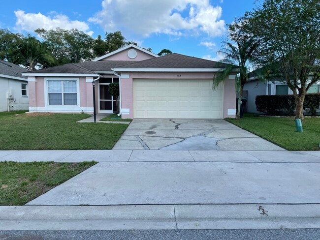 Foto del edificio - 464 Short Pine Cir