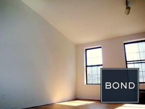 Foto del edificio - 310 E 60th St