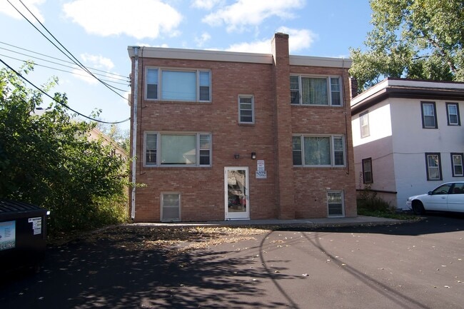 Building Photo - 3523 Grand Ave S